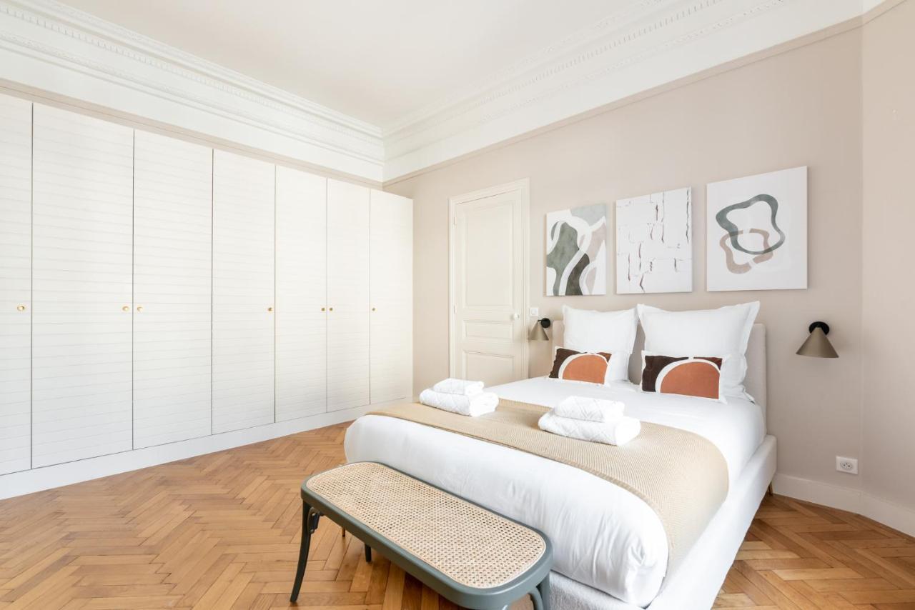 Luxurious Flat Rue De La Pompe Apartment Paris