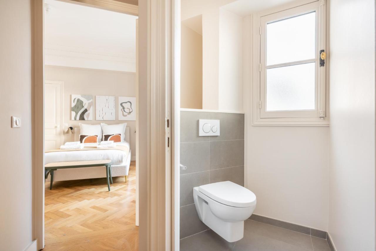 Apartment Luxurious Flat Rue De La Pompe Paris